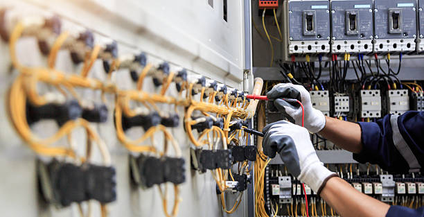 Professional Electrician technician working in Monee, IL
